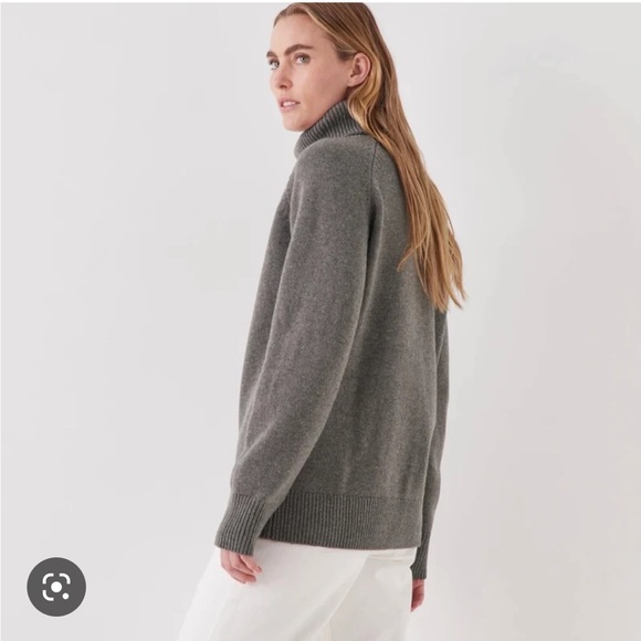 Assembly Label Green Sweater - Picture 2 of 5